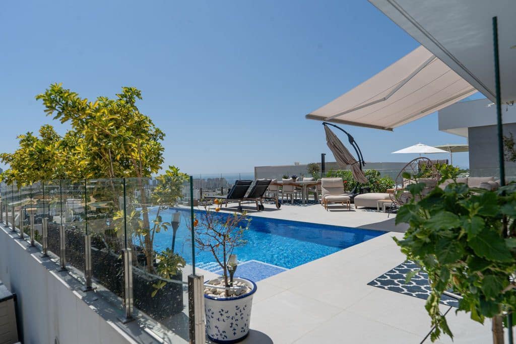 4 slaapkamer Villa te koop in Finestrat met zwembad garage - € 1.749.000 (Ref: 9990198)