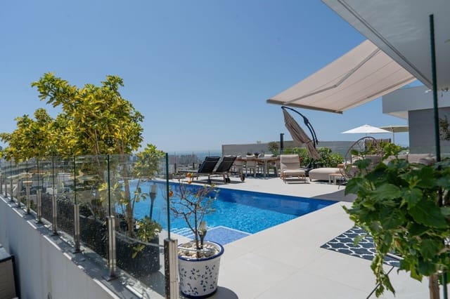 4 bedroom Villa for sale in Finestrat with pool garage - € 1,749,000 (Ref: 9990198)