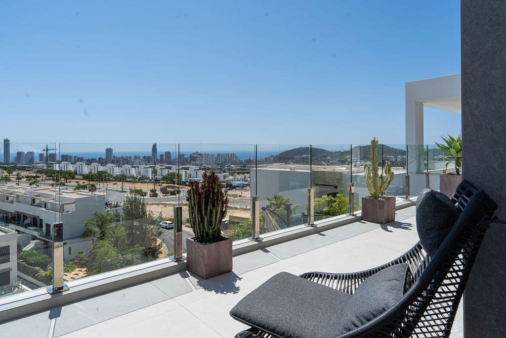 4 slaapkamer Villa te koop in Finestrat met zwembad garage - € 1.749.000 (Ref: 9990198)
