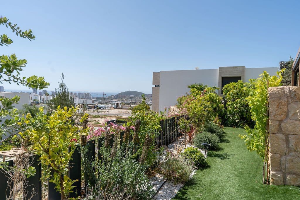 4 slaapkamer Villa te koop in Finestrat met zwembad garage - € 1.749.000 (Ref: 9990198)