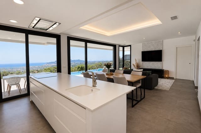 Chalet de 4 habitaciones en Altea en venta con piscina garaje - 1.445.000 € (Ref: 9996608)