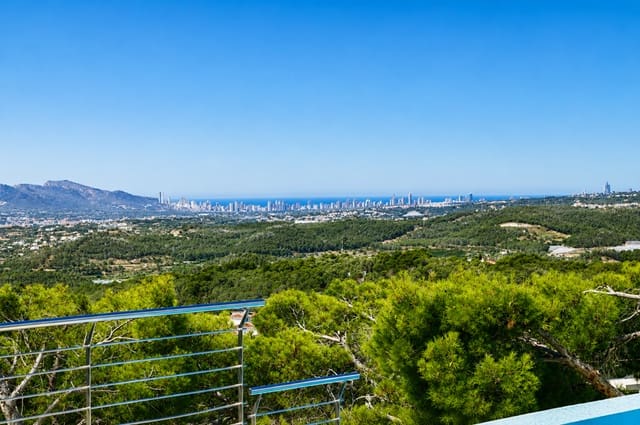 Chalet de 4 habitaciones en Altea en venta con piscina garaje - 1.445.000 € (Ref: 9996608)
