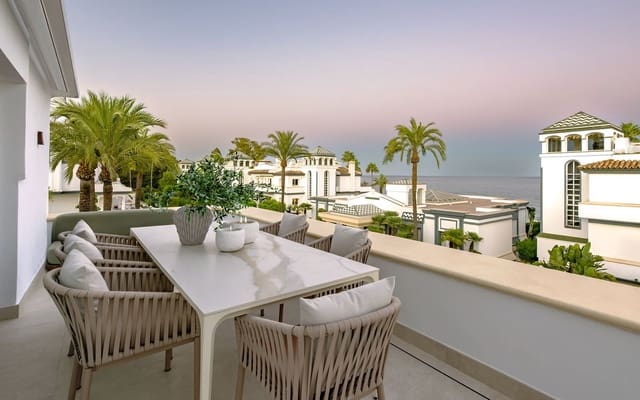 3 chambre Penthouse à vendre à New Golden Mile, Estepona avec piscine - 2 495 000 € (Ref: 10033203)