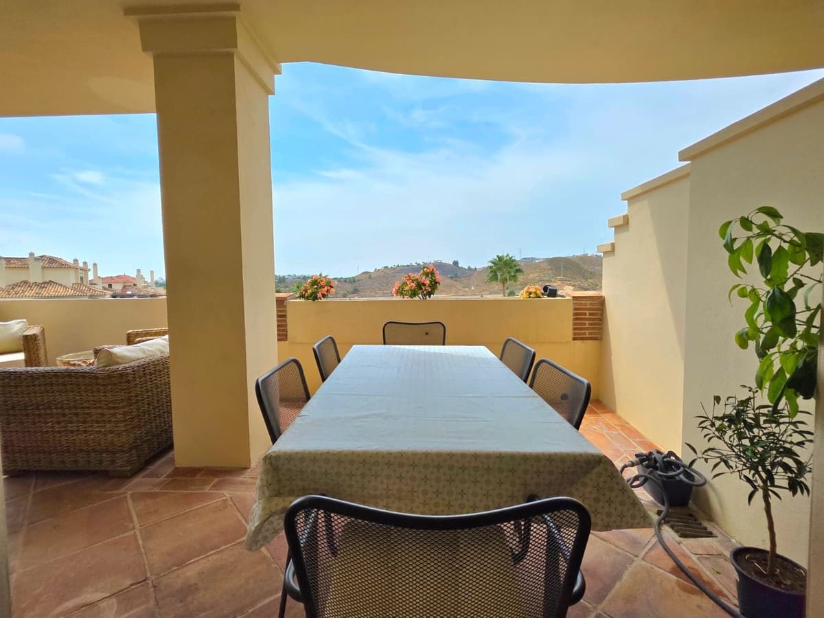 3 Zimmer Apartment zu vermieten in Benahavis mit Pool Garage - 3.300 € (Ref: 10048468)