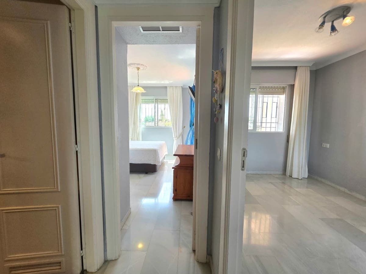 3 slaapkamer Huis te koop in Aloha Golf met zwembad garage - € 620.000 (Ref: 10090946)