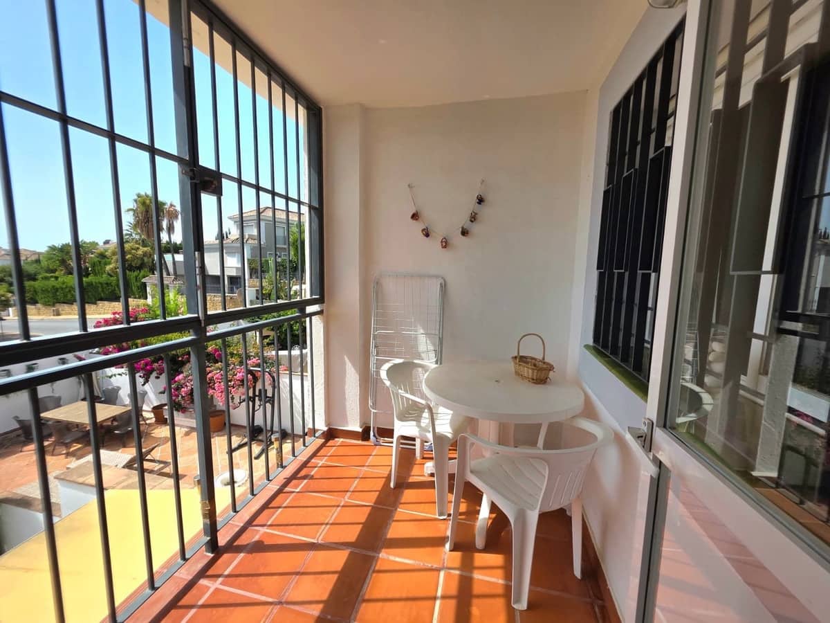 3 slaapkamer Huis te koop in Aloha Golf met zwembad garage - € 620.000 (Ref: 10090946)