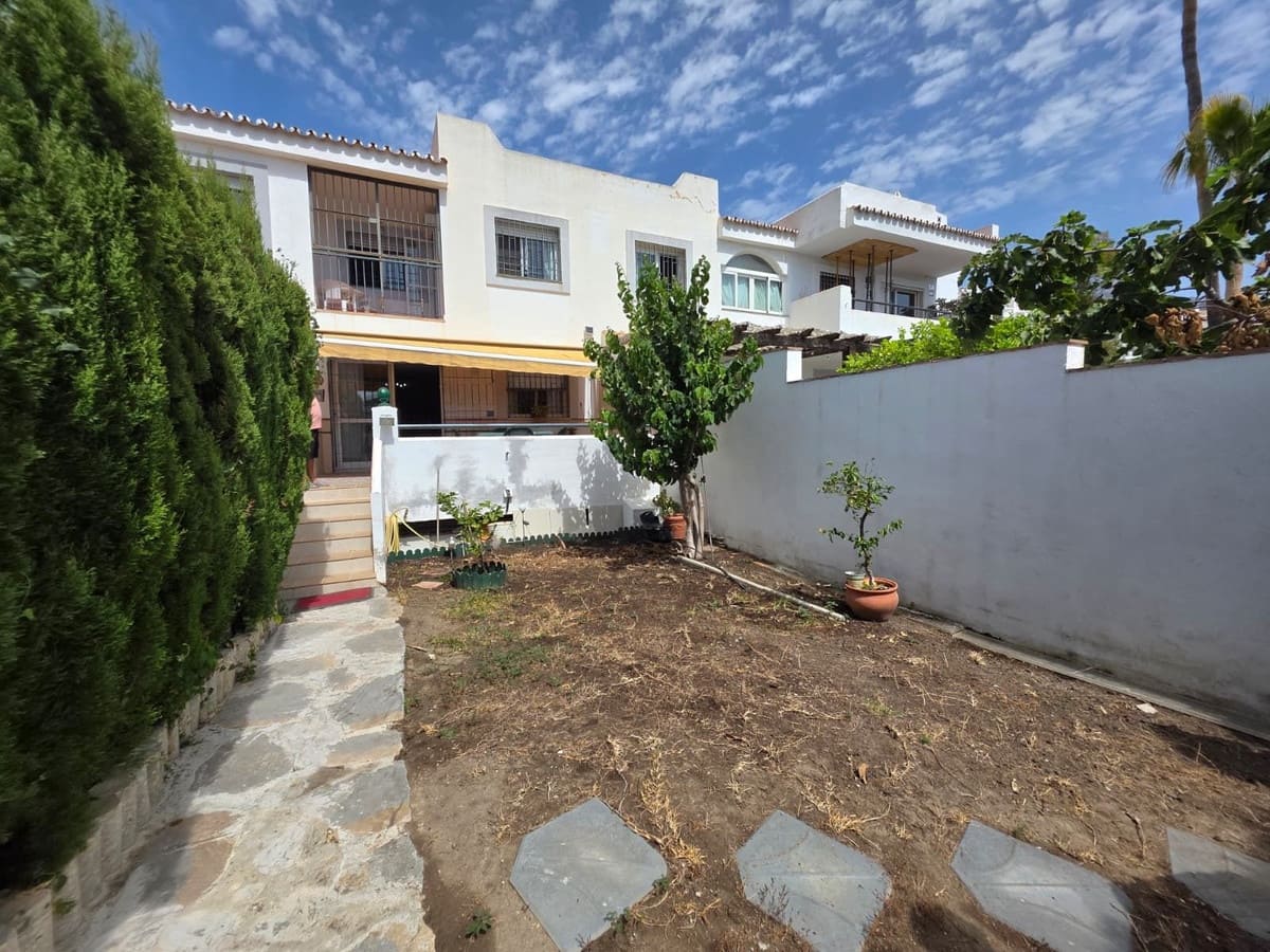 3 slaapkamer Huis te koop in Aloha Golf met zwembad garage - € 620.000 (Ref: 10090946)