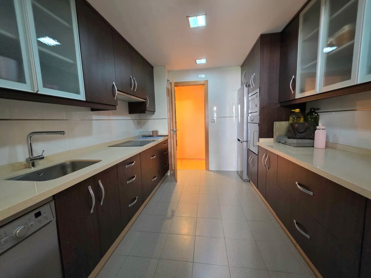 3 soverom Leilighet til salgs i New Golden Mile med svømmebasseng garasje - € 399 000 (Ref: 10111052)