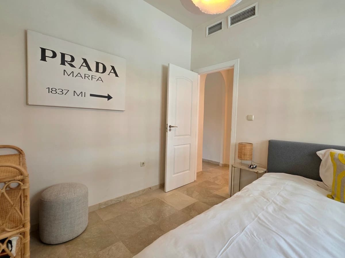 3 sovrum Lägenhet till salu i Aloha Golf med pool garage - 575 000 € (Ref: 10124674)