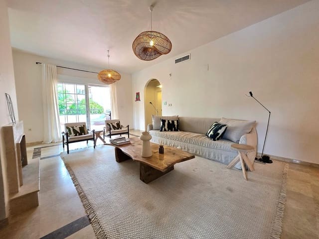 3 sovrum Lägenhet till salu i Aloha Golf, Marbella med pool garage - 575 000 € (Ref: 10124674)