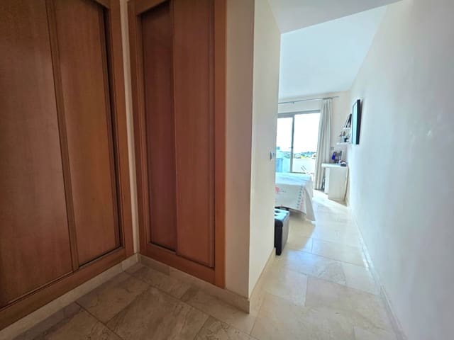 2 bedroom Apartment for sale in Selwo, Estepona with pool garage - € 550,000 (Ref: 10160013)