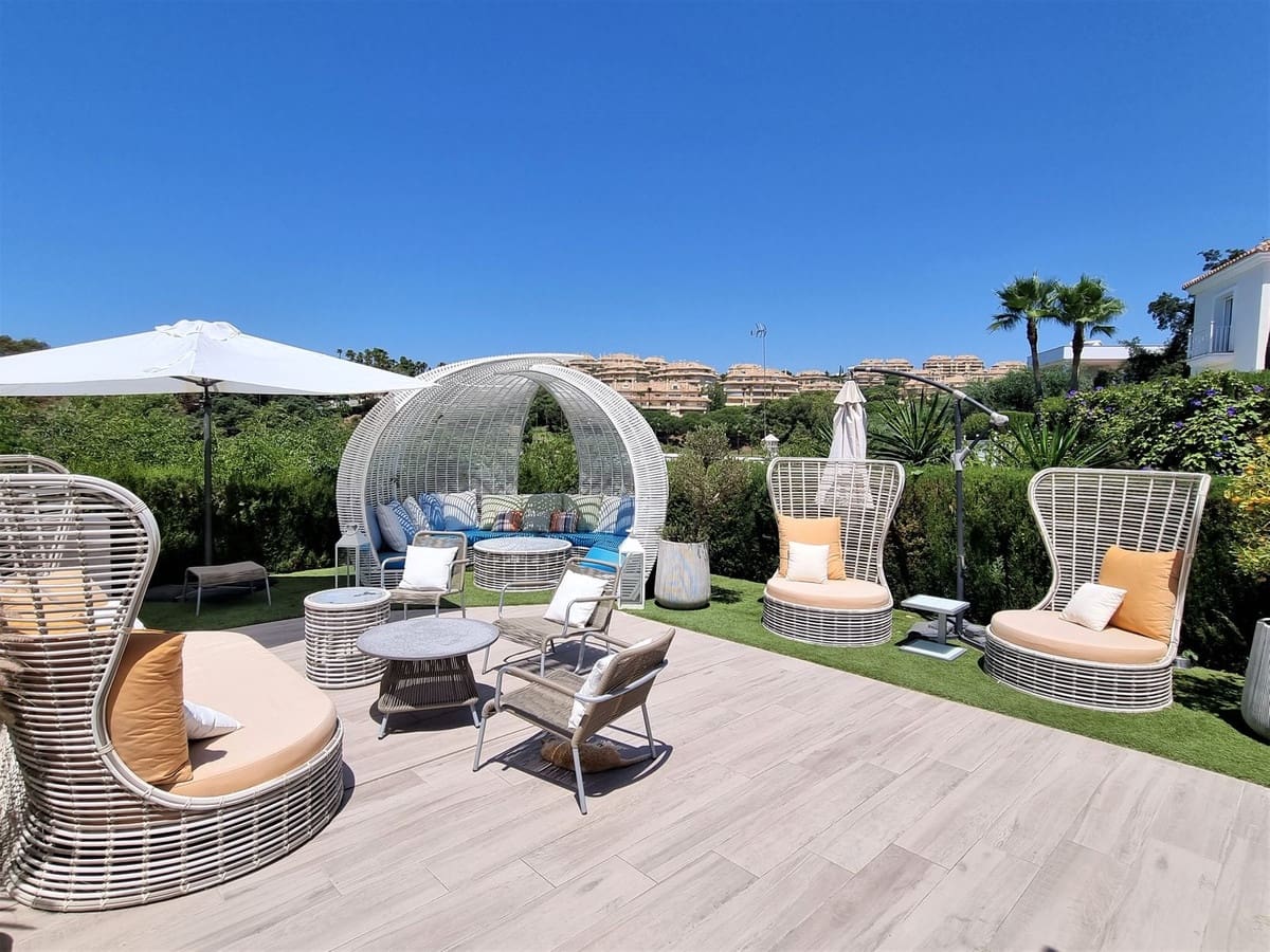 5 soverom Villa til salgs i Elviria med svømmebasseng garasje - € 1 850 000 (Ref: 7539590)