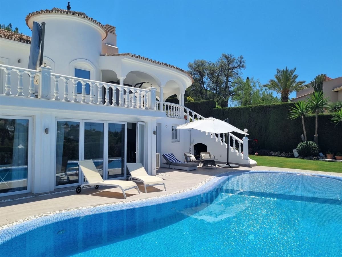 Chalet de 5 habitaciones en Elviria en venta con piscina garaje - 1.795.000 € (Ref: 7539590)