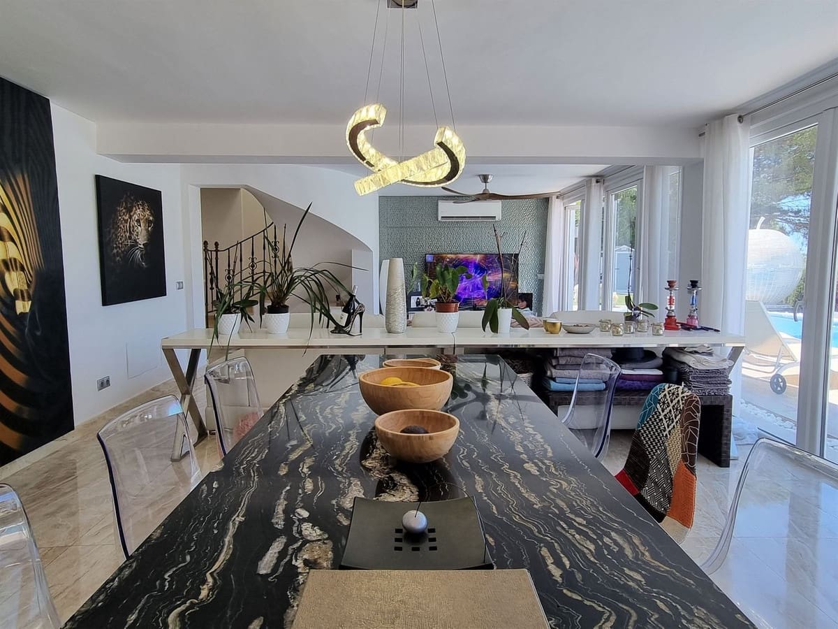 Chalet de 5 habitaciones en Elviria en venta con piscina garaje - 1.795.000 € (Ref: 7539590)