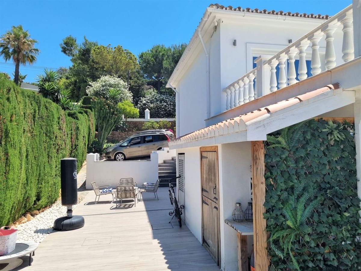 Chalet de 5 habitaciones en Elviria en venta con piscina garaje - 1.795.000 € (Ref: 7539590)