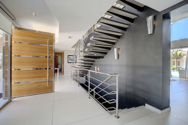 5 sypialnia Willa na sprzedaż w Nueva Andalucia, Marbella z basenem garażem - 3 950 000 € (Ref: 7546687)