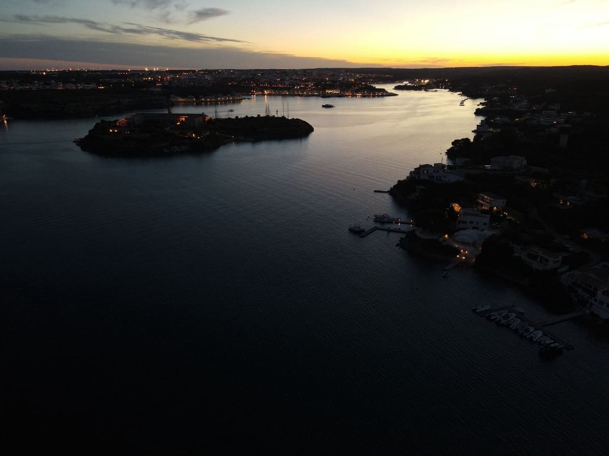 4 soveværelse Villa til salg i Mahon / Mao med swimmingpool garage - € 3.700.000 (Ref: 8404125)