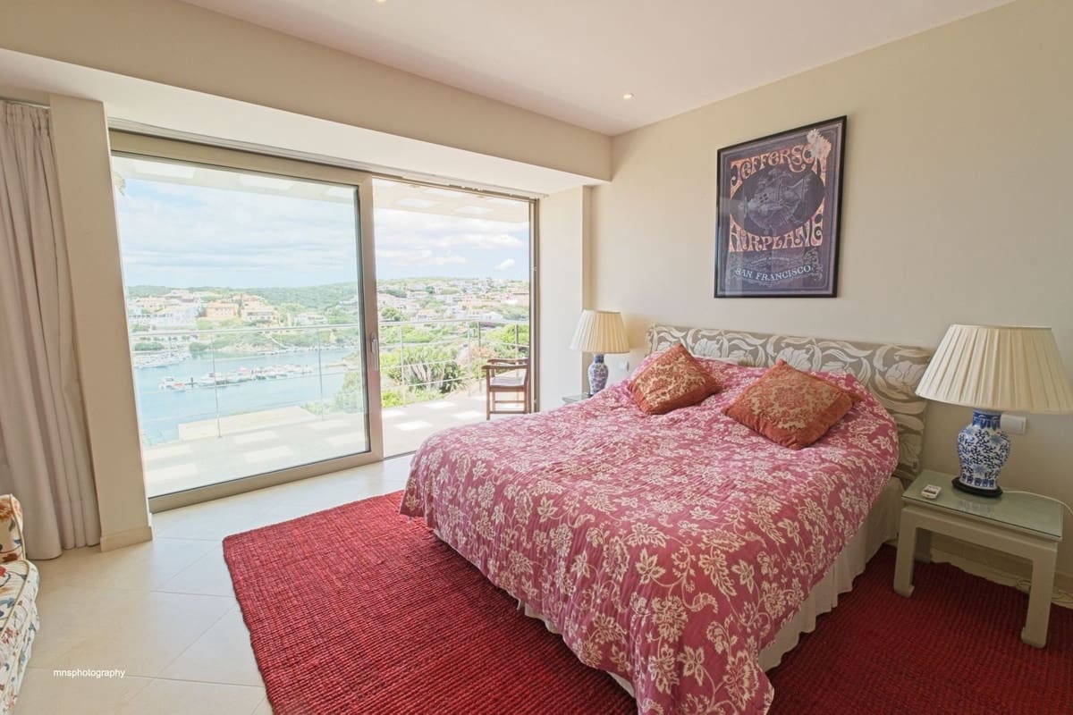 4 soveværelse Villa til salg i Mahon / Mao med swimmingpool garage - € 3.700.000 (Ref: 8404125)