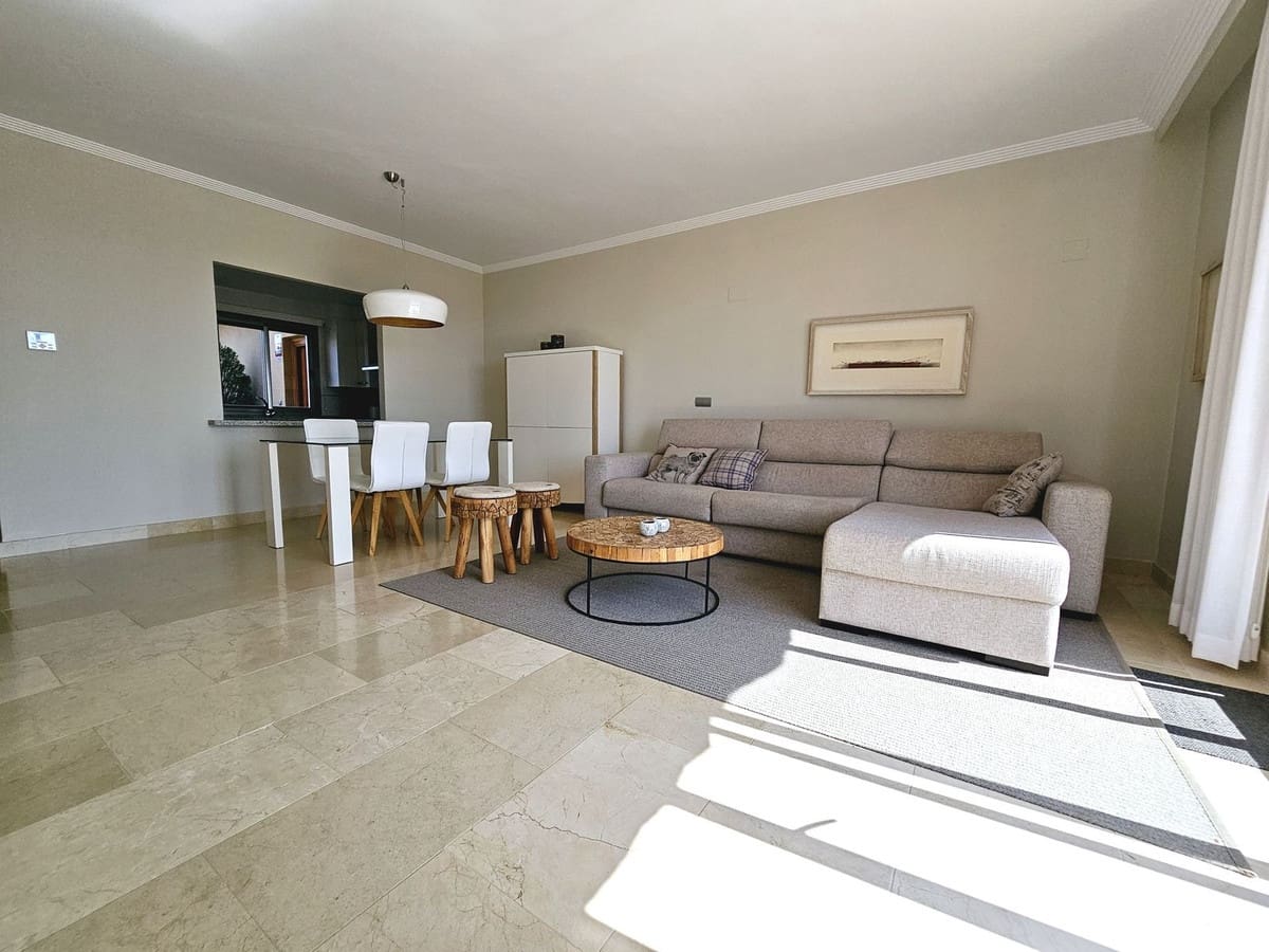 2 soveværelse Penthouse til salg i Estepona med swimmingpool garage - € 539.000 (Ref: 8488429)