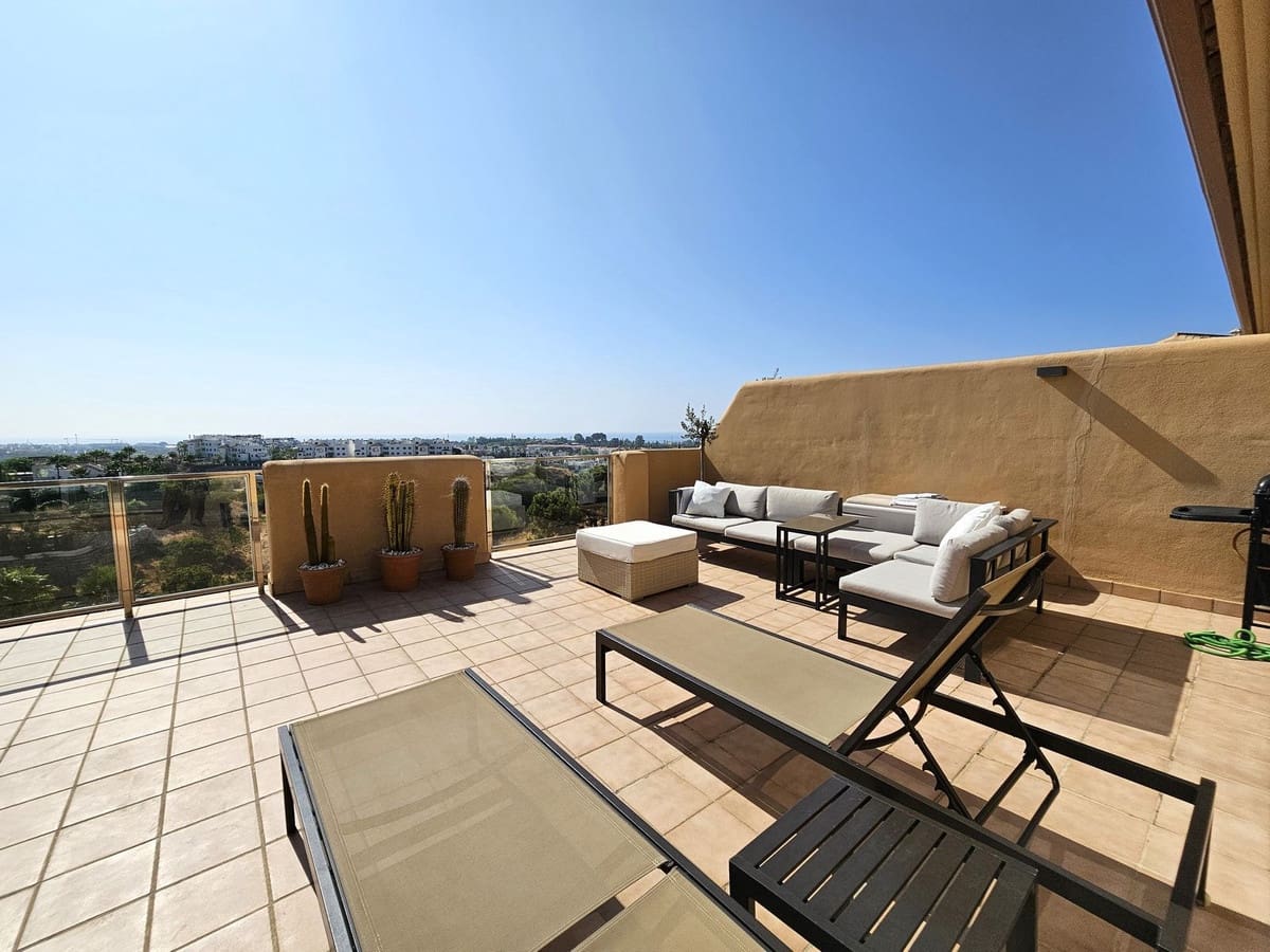 2 soveværelse Penthouse til salg i Estepona med swimmingpool garage - € 539.000 (Ref: 8488429)