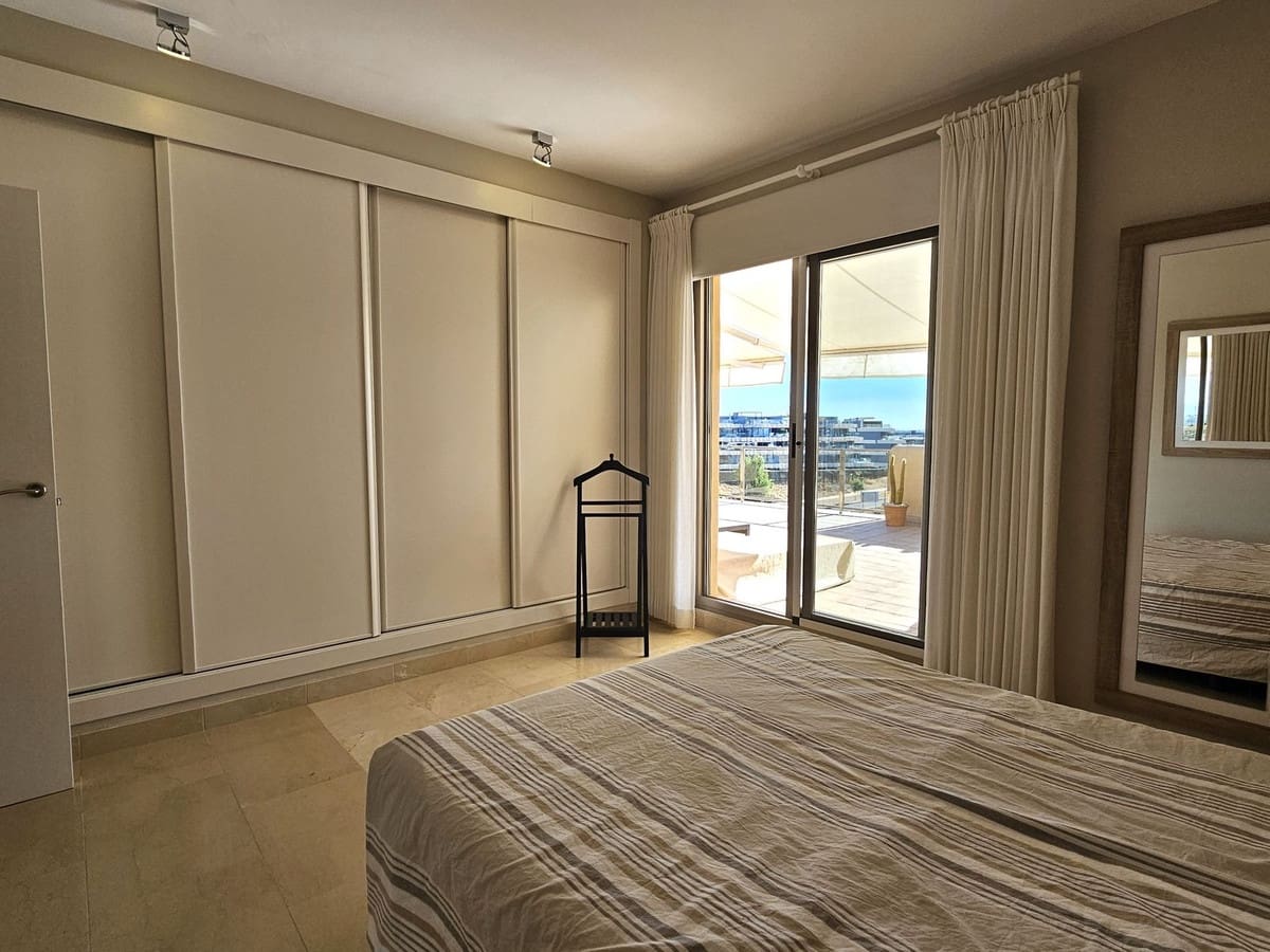 2 soveværelse Penthouse til salg i Estepona med swimmingpool garage - € 539.000 (Ref: 8488429)