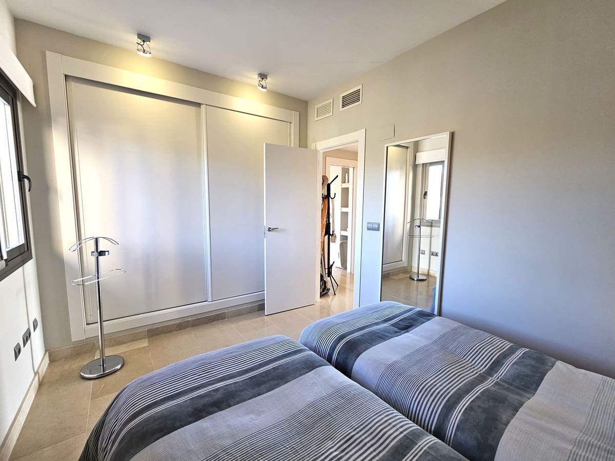 2 soveværelse Penthouse til salg i Estepona med swimmingpool garage - € 539.000 (Ref: 8488429)