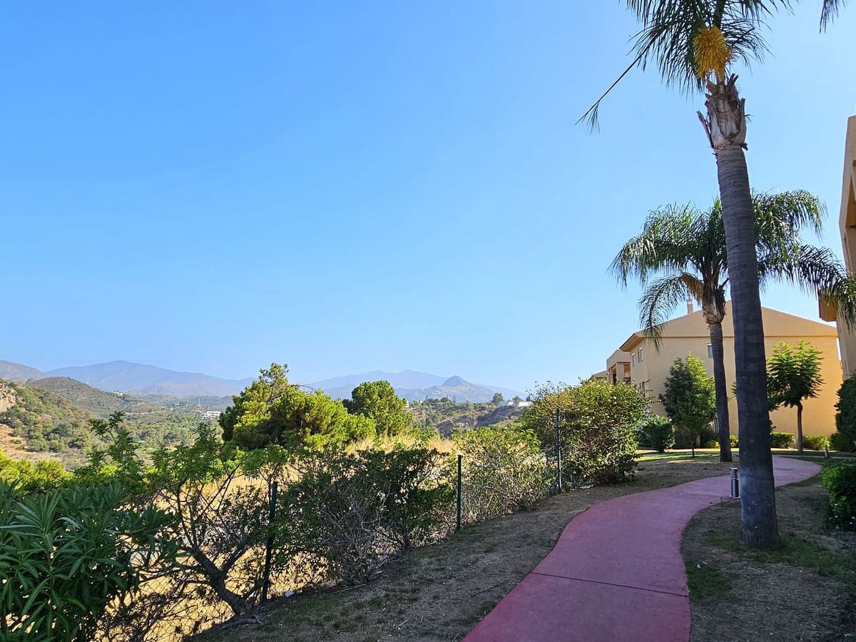 2 soveværelse Penthouse til salg i Estepona med swimmingpool garage - € 539.000 (Ref: 8488429)