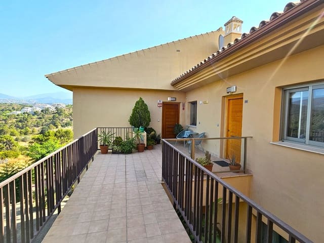 2 soveværelse Penthouse til salg i Estepona med swimmingpool garage - € 539.000 (Ref: 8488429)