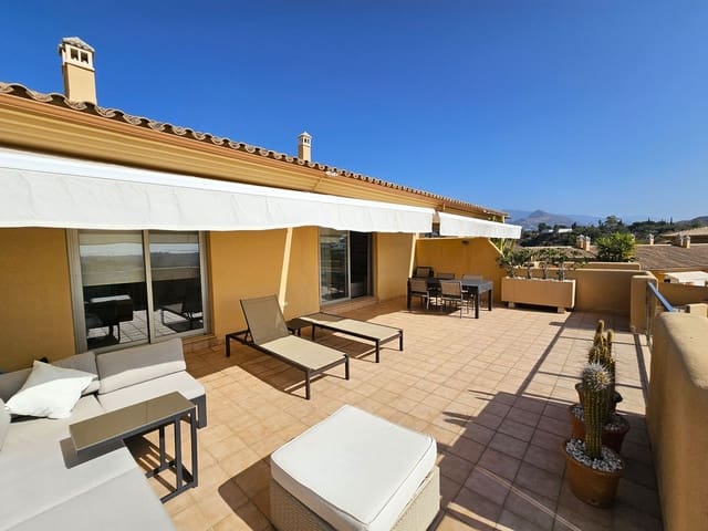 2 soverom Penthouse til salgs i Estepona med svømmebasseng garasje - € 539 000 (Ref: 8488429)