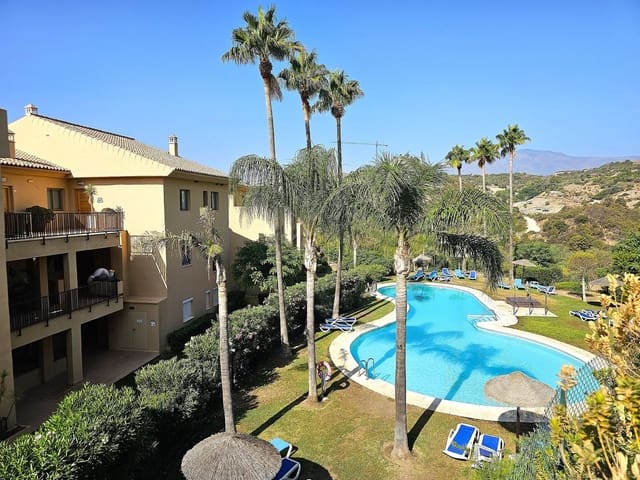 2 soverom Penthouse til salgs i Estepona med svømmebasseng garasje - € 539 000 (Ref: 8488429)