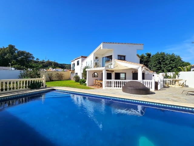 6 camera da letto Villa in vendita in Estepona con piscina garage - 1.200.000 € (Rif: 8633831)