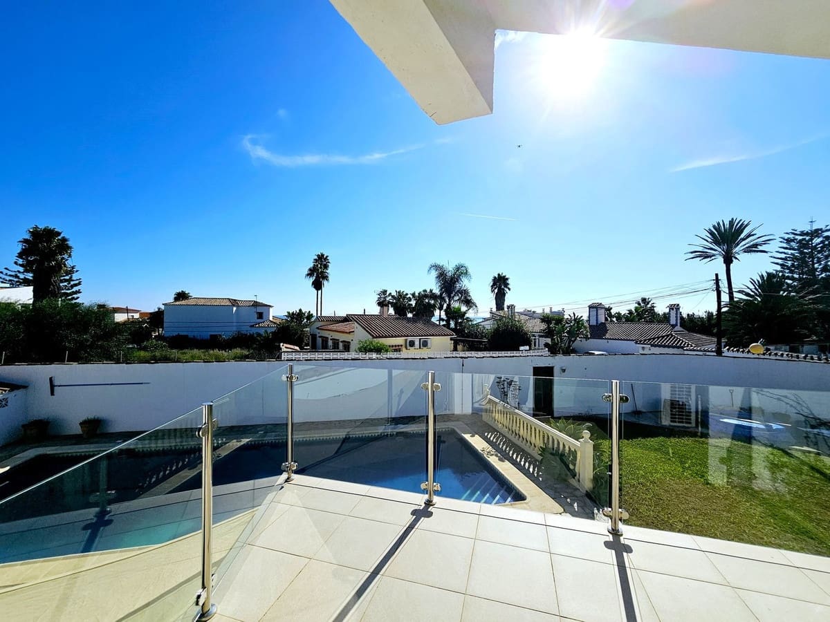 6 camera da letto Villa in vendita in Estepona con piscina garage - 1.200.000 € (Rif: 8633831)
