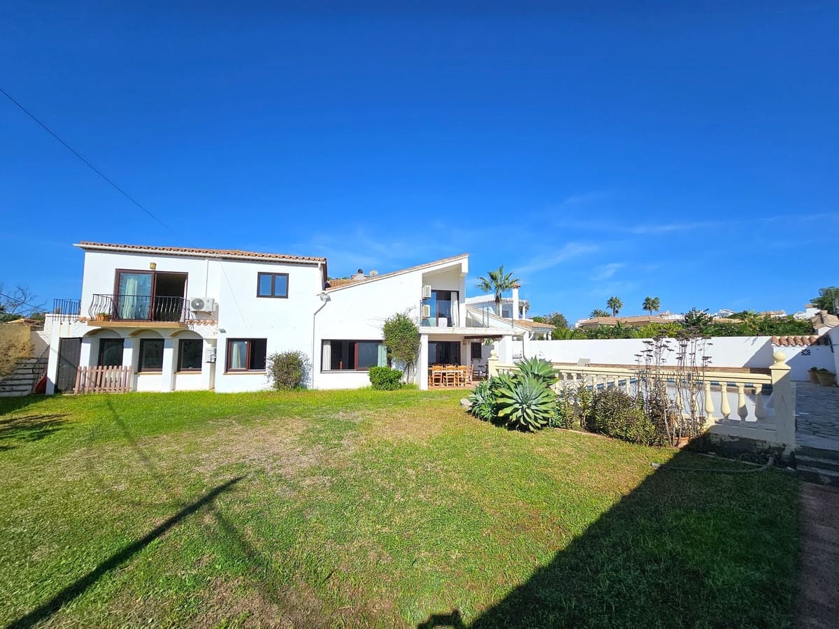 6 camera da letto Villa in vendita in Estepona con piscina garage - 1.200.000 € (Rif: 8633831)