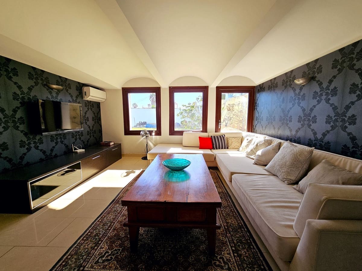 6 camera da letto Villa in vendita in Estepona con piscina garage - 1.200.000 € (Rif: 8633831)