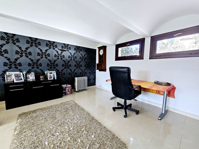6 soverom Villa til salgs i Estepona med svømmebasseng garasje - € 1 200 000 (Ref: 8633831)