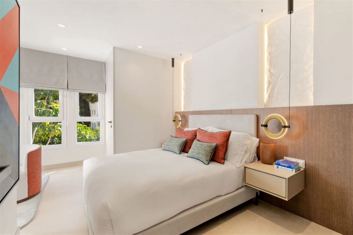 3 soveværelse Lejlighed til salg i Los Monteros med swimmingpool garage - € 2.250.000 (Ref: 8660807)