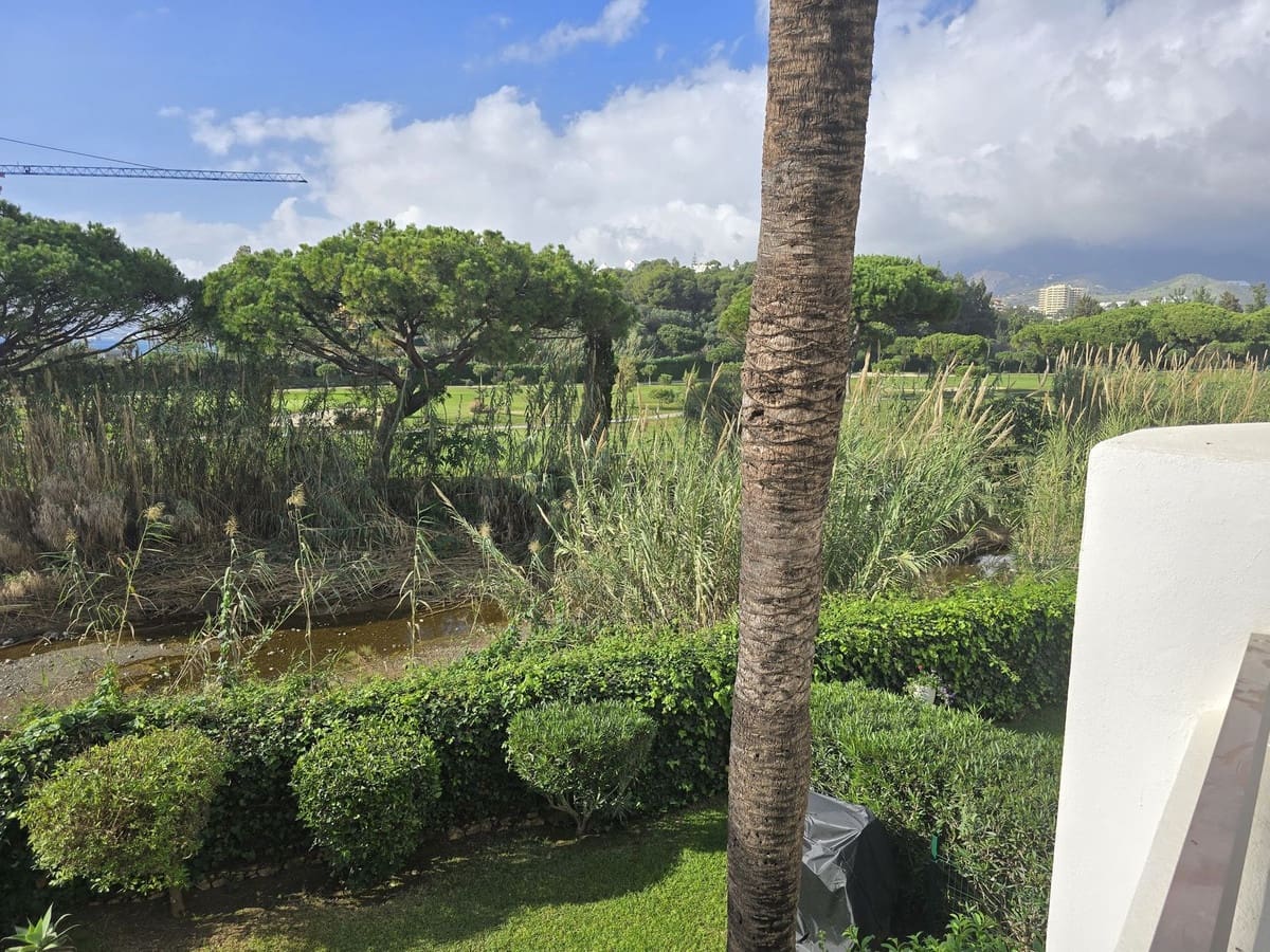 3 soveværelse Lejlighed til salg i Los Monteros med swimmingpool garage - € 2.250.000 (Ref: 8660807)