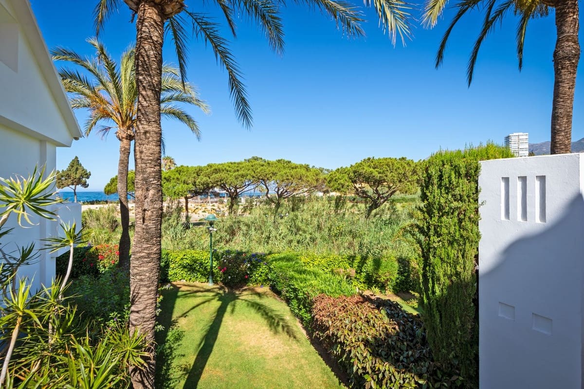 3 soveværelse Lejlighed til salg i Los Monteros med swimmingpool garage - € 2.450.000 (Ref: 8664838)