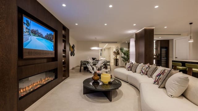 3 soverom Leilighet til salgs i Los Monteros, Marbella med svømmebasseng garasje - € 2 450 000 (Ref: 8664838)