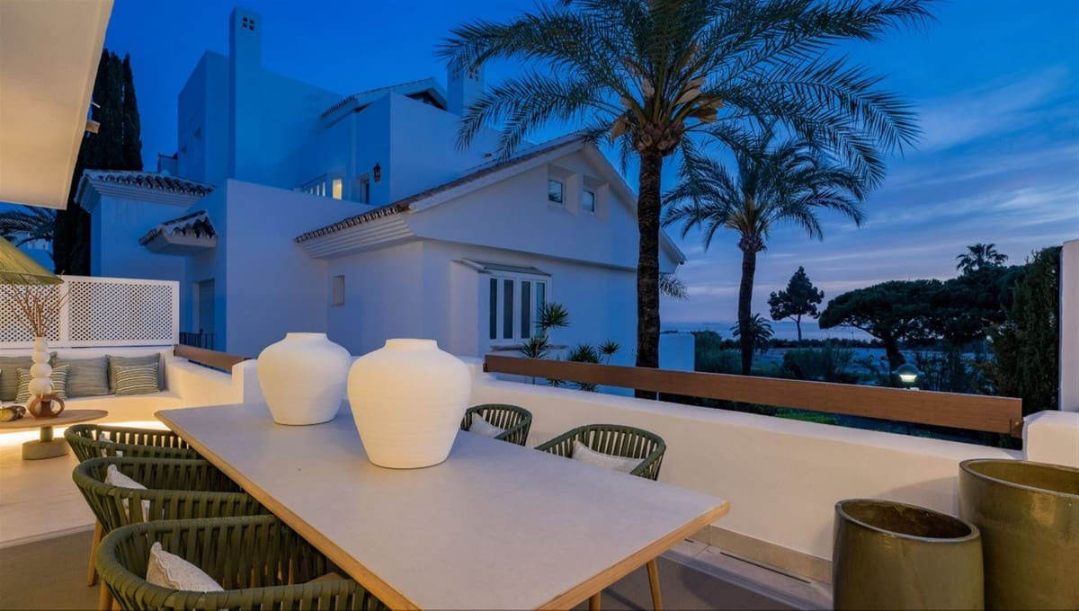 3 chambre Appartement à vendre à Los Monteros avec piscine garage - 2 450 000 € (Ref: 8664838)