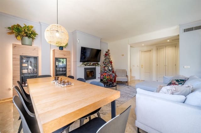 3 sypialnia Apartament na sprzedaż w La Quinta, Benahavís z basenem garażem - 583 500 € (Ref: 8722582)