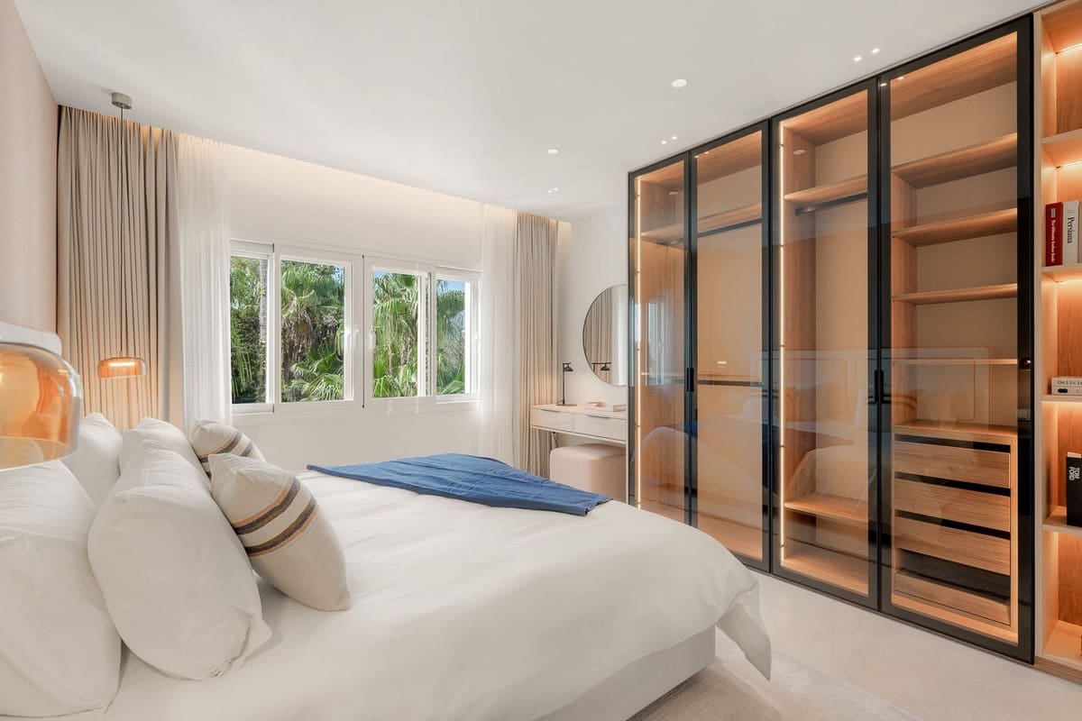 3 slaapkamer Penthouse te koop in New Golden Mile met zwembad garage - € 2.995.000 (Ref: 8723123)