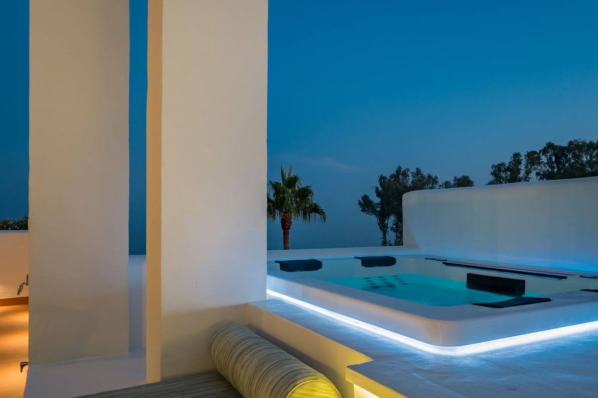 3 bedroom Penthouse for sale in New Golden Mile with pool garage - € 2,995,000 (Ref: 8723123)