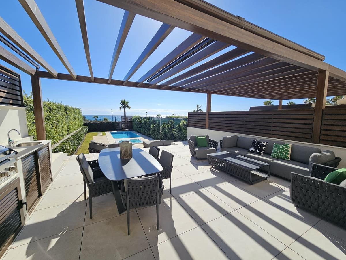 4 chambre Maison de Ville à vendre à Estepona avec piscine garage - 3 400 000 € (Ref: 8790241)