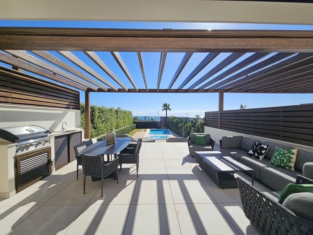 4 soverom Hus til salgs i Estepona med svømmebasseng garasje - € 3 400 000 (Ref: 8790241)