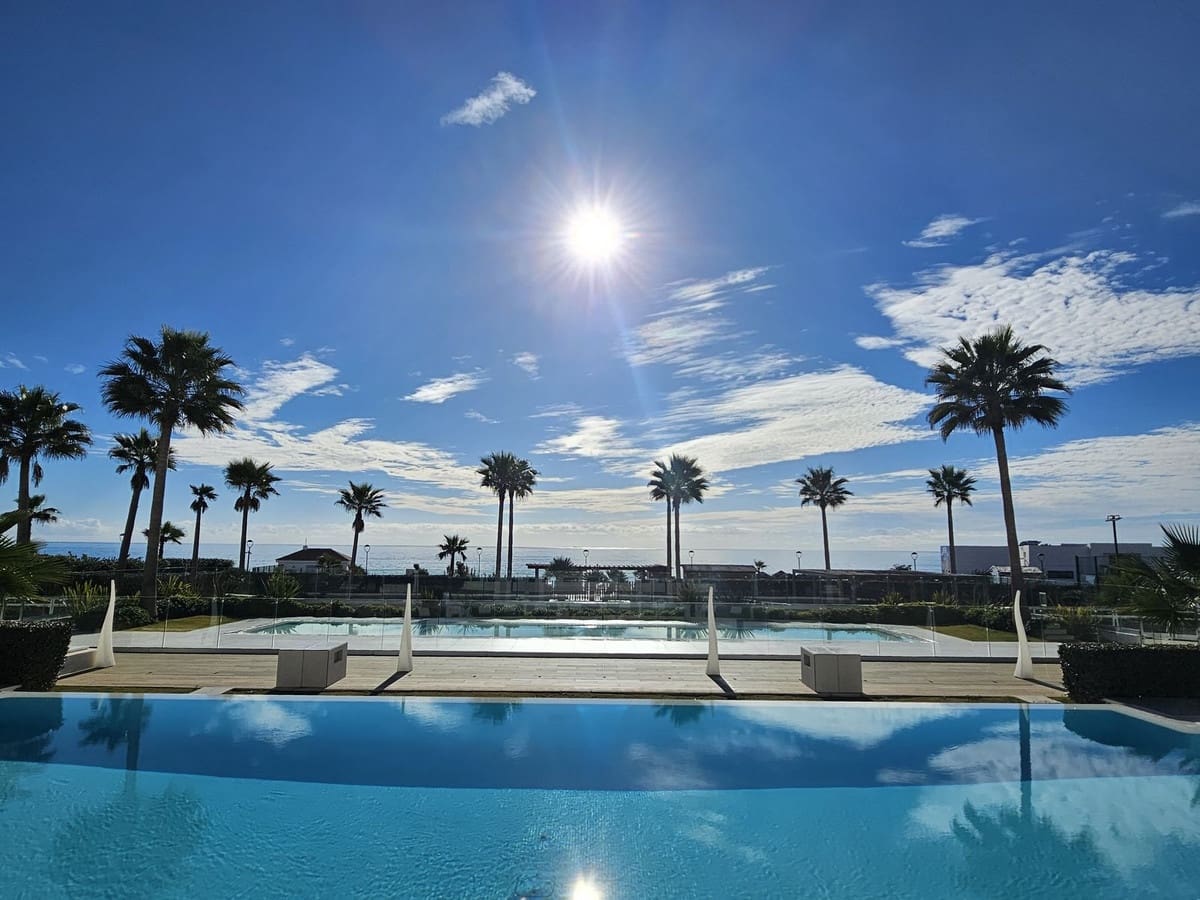 4 bedroom Townhouse for sale in Estepona with pool garage - € 3,400,000 (Ref: 8790241)