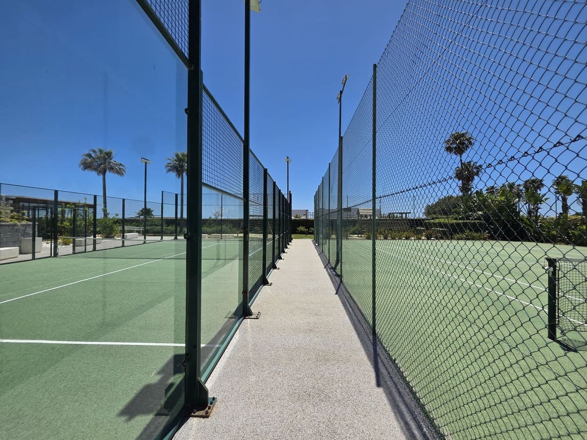 4 bedroom Townhouse for sale in Estepona with pool garage - € 3,400,000 (Ref: 8790241)