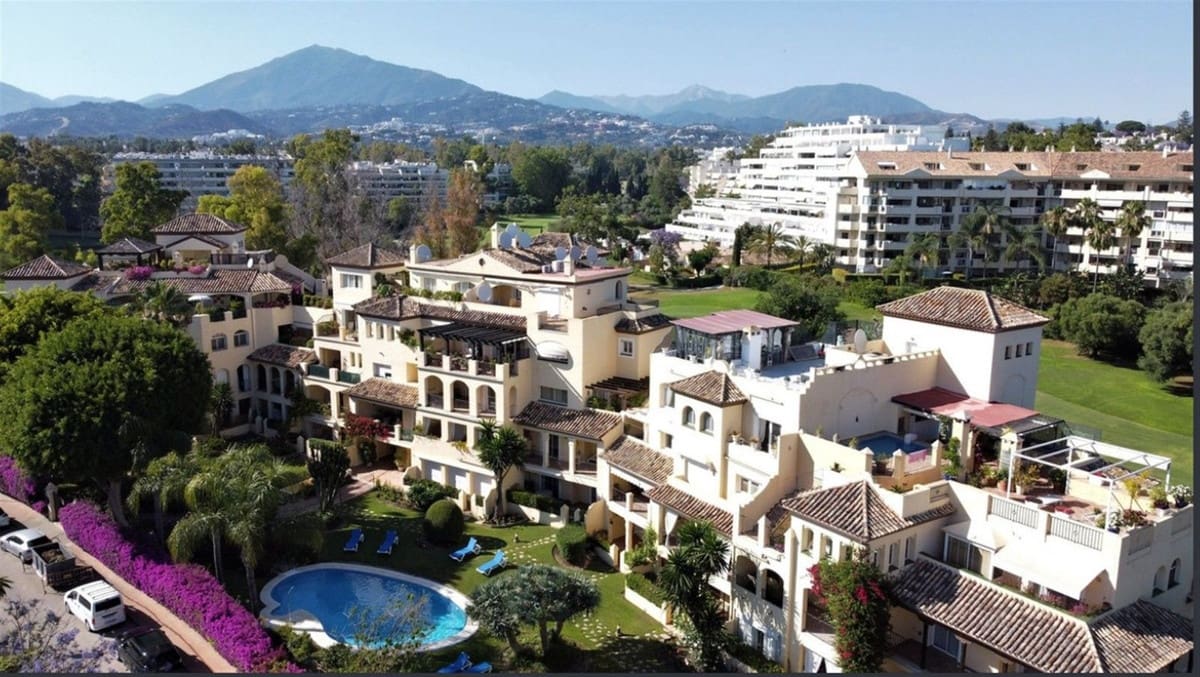 2 soverom Leilighet til salgs i Guadalmina med svømmebasseng - € 450 000 (Ref: 8793717)