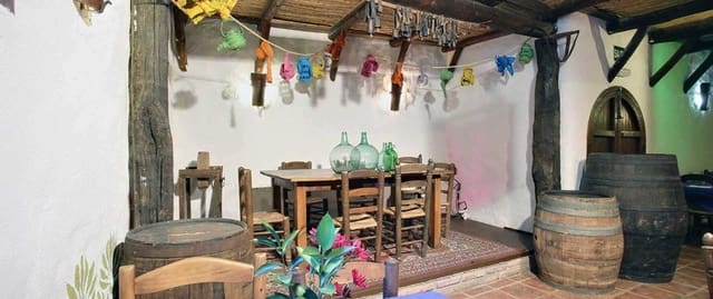 8 slaapkamer Hotel te koop in Júzcar met zwembad - € 497.000 (Ref: 8813424)