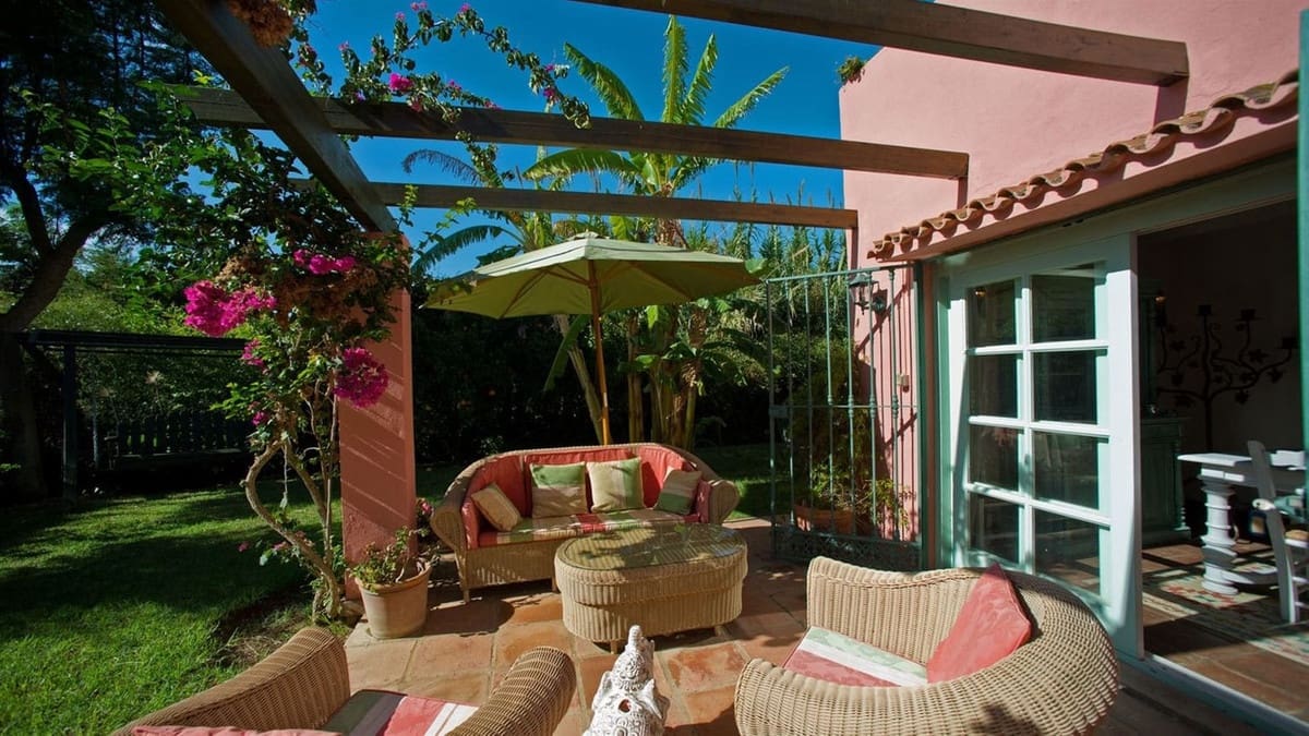 3 slaapkamer Finca/Landhuis te koop in Estepona met garage - € 875.000 (Ref: 8813425)